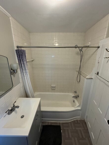17-19 W Delaware Ave, Pennington, NJ for sale - Building Photo - Image 3 of 5