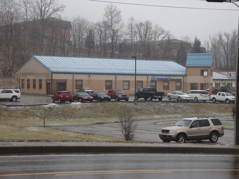 5187 Library Rd, Bethel Park, PA à louer - Photo du bâtiment - Image 3 de 10