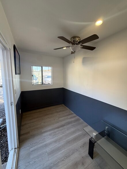 17035 Sierra Hwy, Santa Clarita, CA for lease - Building Photo - Image 2 of 3
