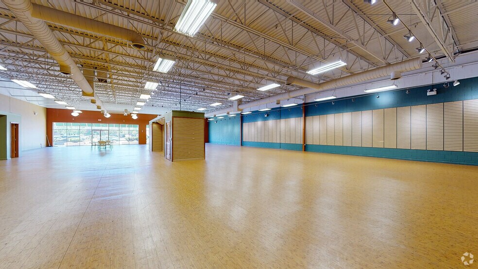 4600 Shelbyville Rd, Louisville, KY à louer - Numérisation 3D de Matterport - Image 3 de 15