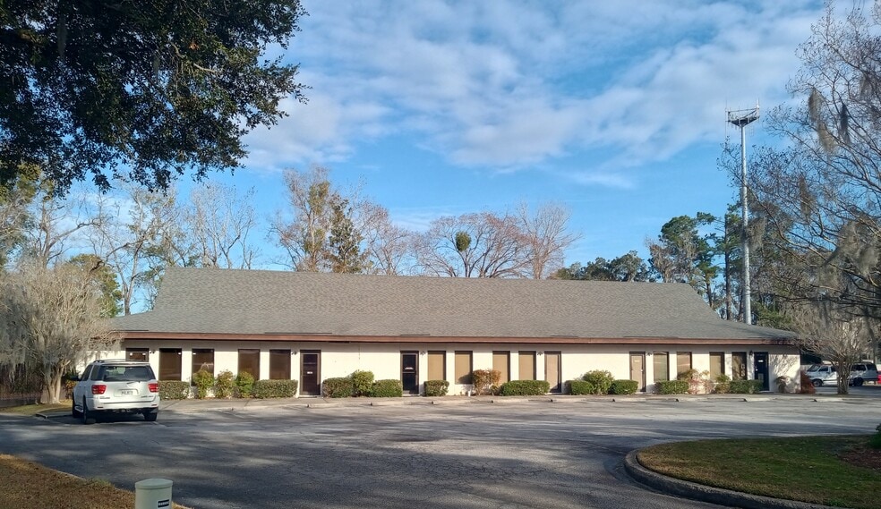 8 Mall Ct, Savannah, GA à louer - Photo du bâtiment - Image 3 de 11