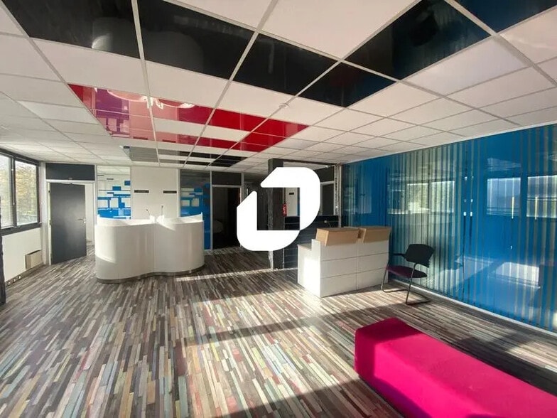 9 Chaussée Jules César, Osny à louer - Photo intérieure - Image 3 de 10