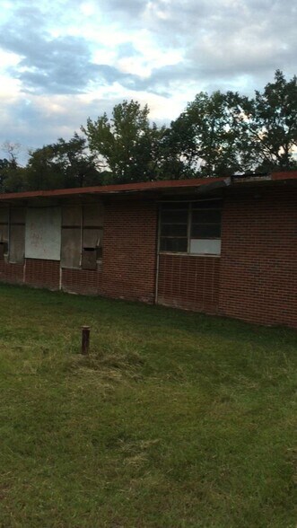 1017 Dolvin Ave, Union Point, GA à vendre - Vidéo sur l’inscription commerciale - Image 1 de 11