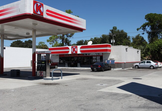 More details for 2646 Tamiami Trl, Port Charlotte, FL - Retail for Sale