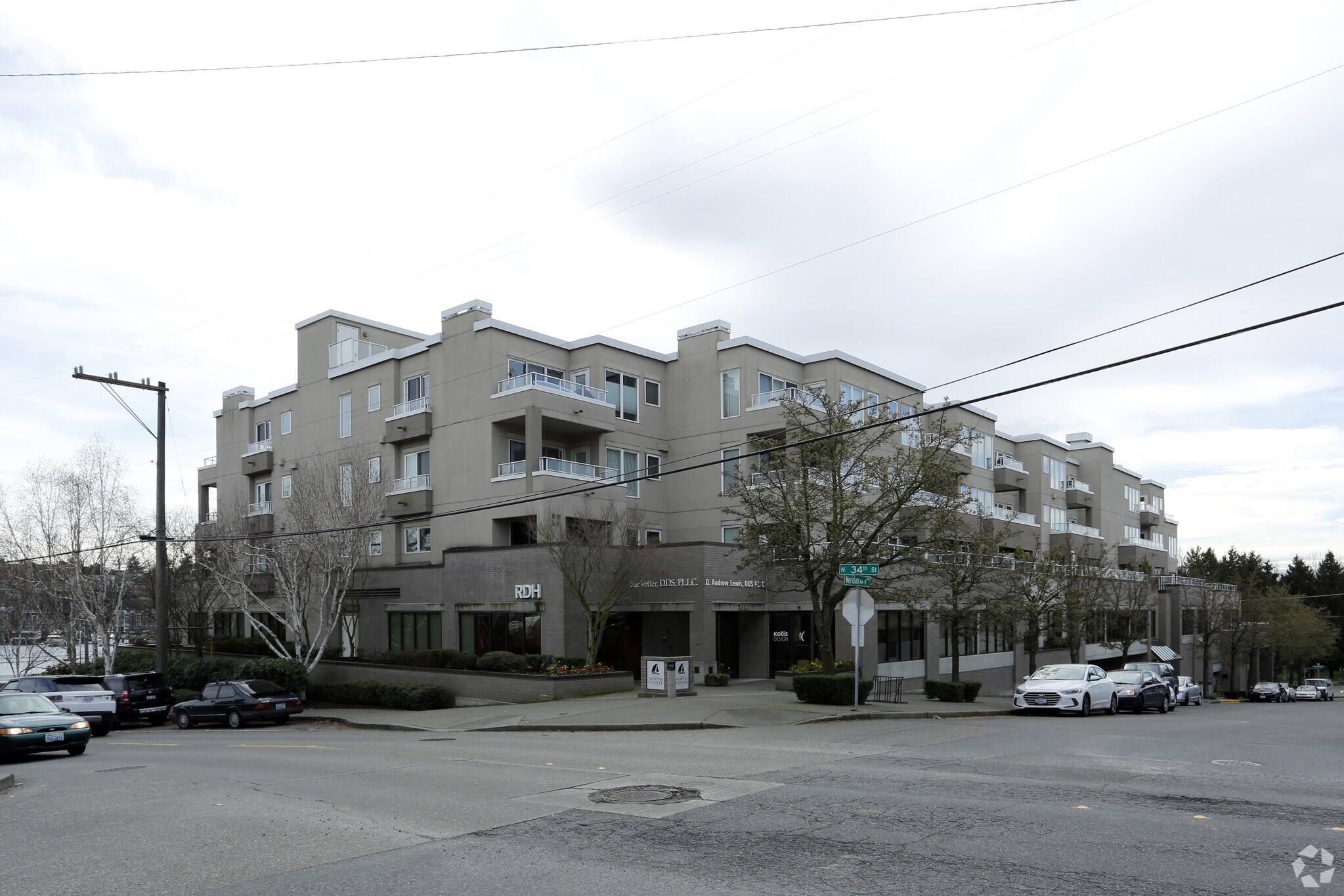 3300 Meridian Ave N, Seattle, WA for lease Primary Photo- Image 1 of 17