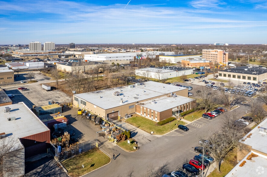 511 W Algonquin Rd, Arlington Heights, IL for sale - Aerial - Image 3 of 4