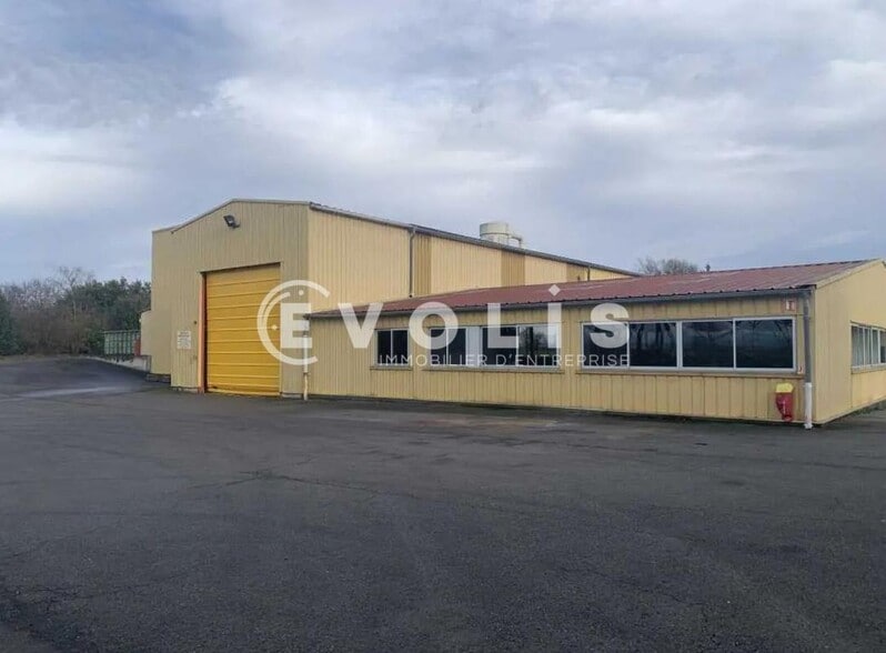 Flex in Saint-Trivier-sur-Moignans for sale - Building Photo - Image 2 of 36