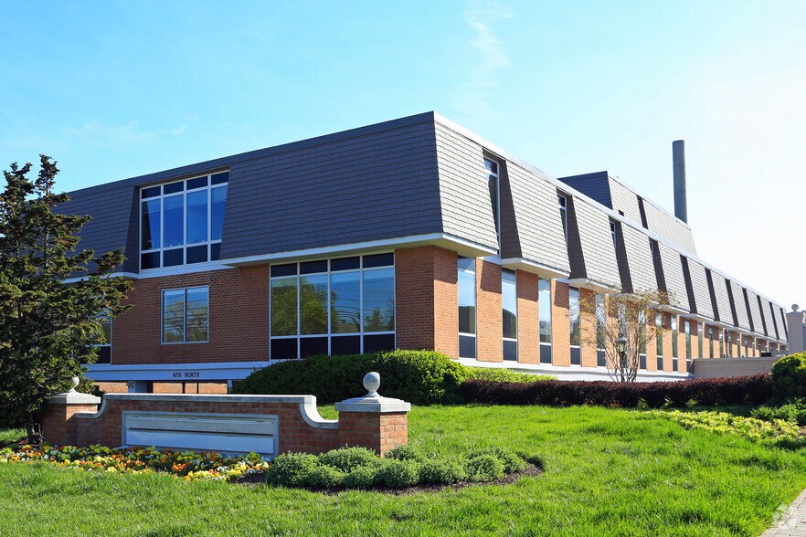 4611-4701 Sangamore Rd, Bethesda, MD à louer - Photo du bâtiment - Image 3 de 23