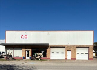 Plus de détails pour 210 W Cole St, Moundridge, KS - Commerce de détail à vendre