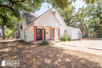 Plus de détails pour 424 Bryan St, Denton, TX - Commerce de détail à vendre