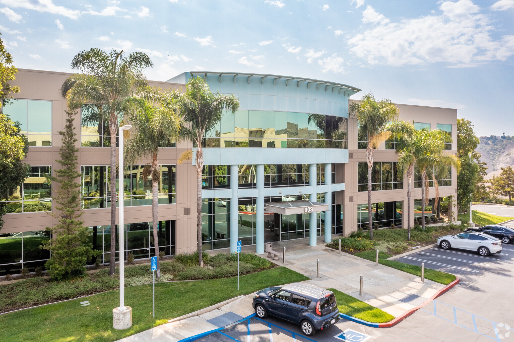 903 Calle Amanecer, San Clemente, CA à louer Photo du bâtiment- Image 1 de 10
