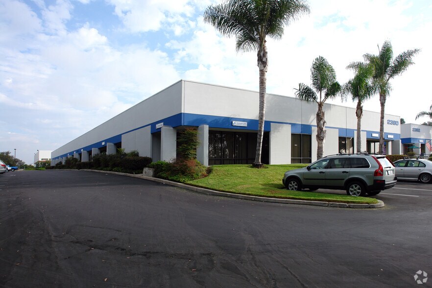 2380 Camino Vida Roble, Carlsbad, CA à louer - Photo du bâtiment - Image 3 de 7