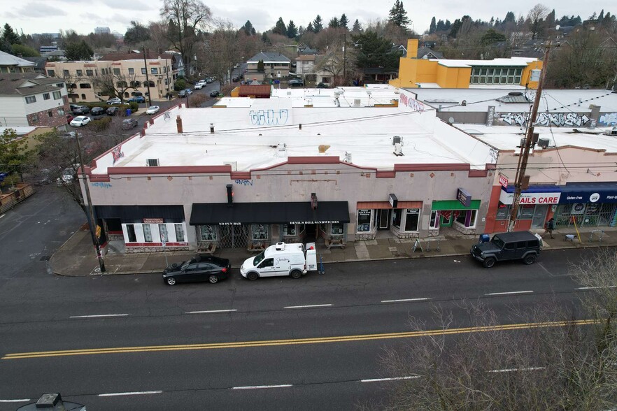 1701-1719 SE Hawthorne Blvd, Portland, OR for sale - Building Photo - Image 1 of 16