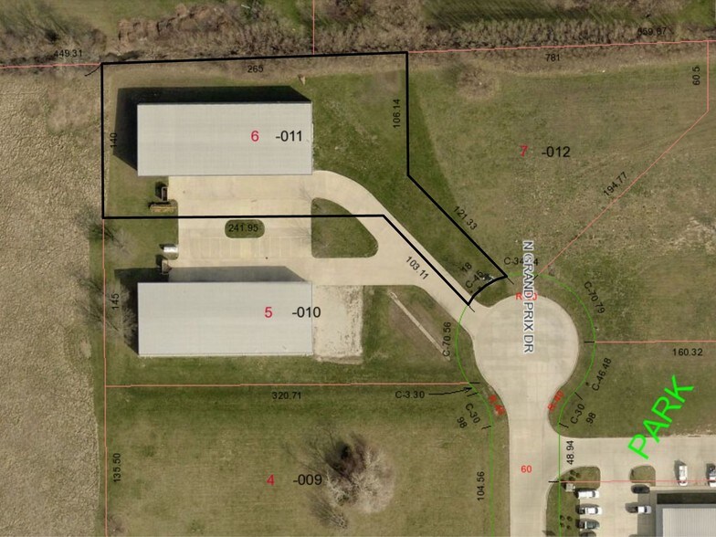 3195 Grand Prix Dr, Decatur, IL à louer - Photo du bâtiment - Image 2 de 11