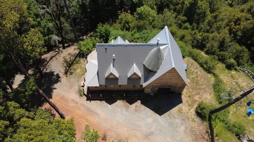 37600 US-101, Laytonville, CA for sale - Building Photo - Image 2 of 10