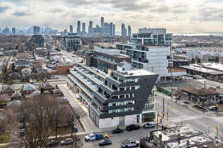 6 Chartwell Rd, Toronto, ON à louer - Aérien - Image 3 de 3