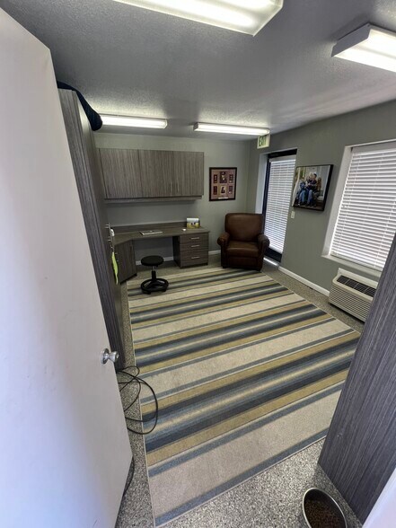 897 W 100 N, North Salt Lake, UT à vendre - Photo intérieure - Image 2 de 5