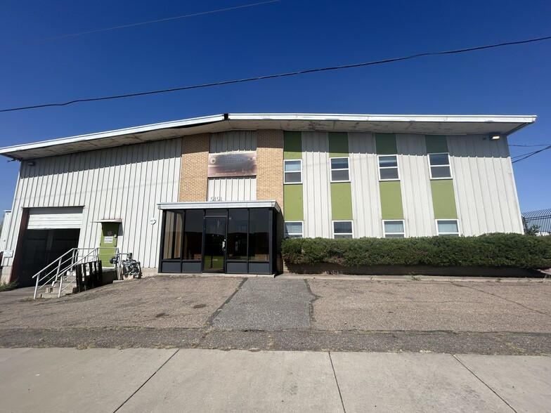 5151 E 56th Ave, Commerce City, CO for lease - Building Photo - Image 1 of 5