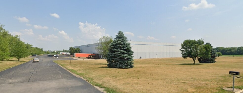 5855 Carbonmill Dr, South Bend, IN for lease - Building Photo - Image 1 of 12