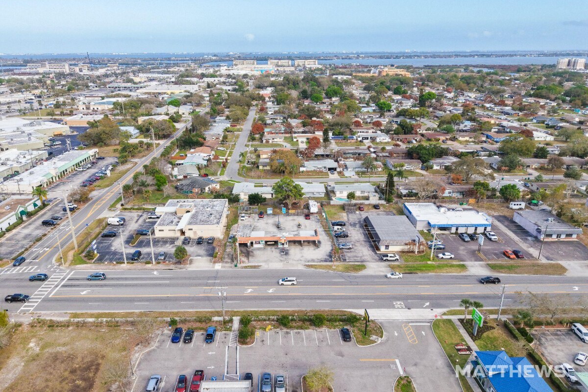 226 S Courtenay Pky, Merritt Island, FL à vendre Photo principale- Image 1 de 4