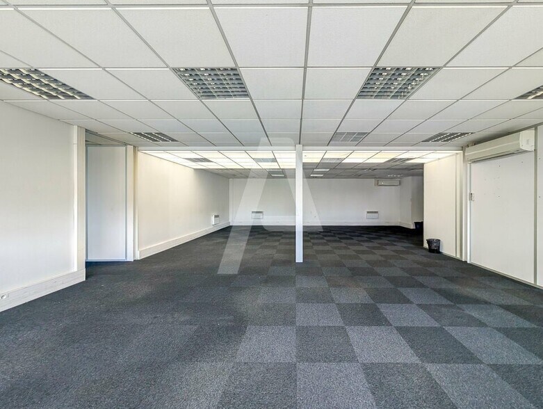 4 Avenue Emile Baudot, Massy for lease - Interior Photo - Image 2 of 14