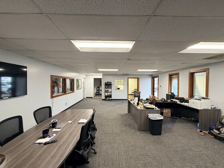 501-513 Ley Rd, Fort Wayne, IN for lease - Building Photo - Image 3 of 6