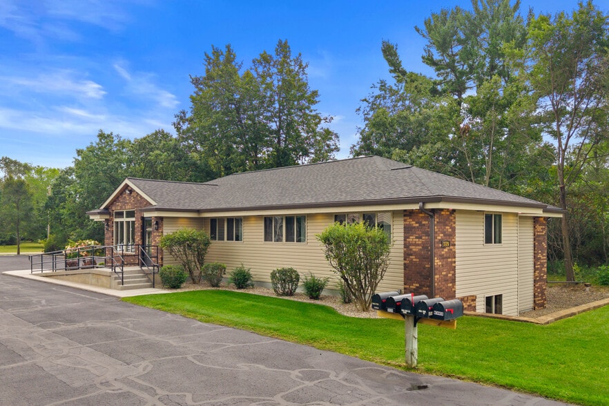 3210 Post Rd, Stevens Point, WI for lease - Building Photo - Image 2 of 31