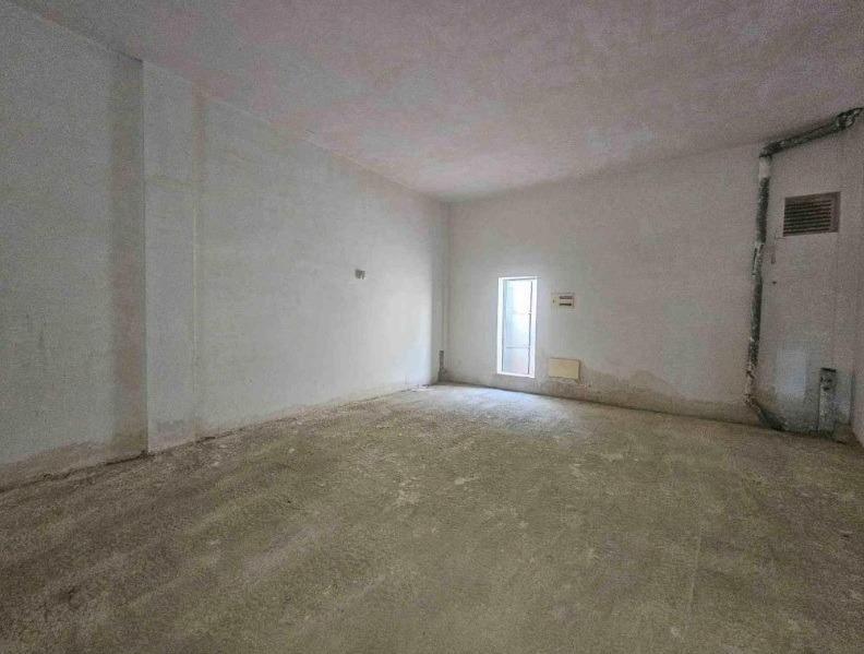 Cubelles, BAR 08880 - Unit Pt04 - - Interior Photo - Image 2 of 3