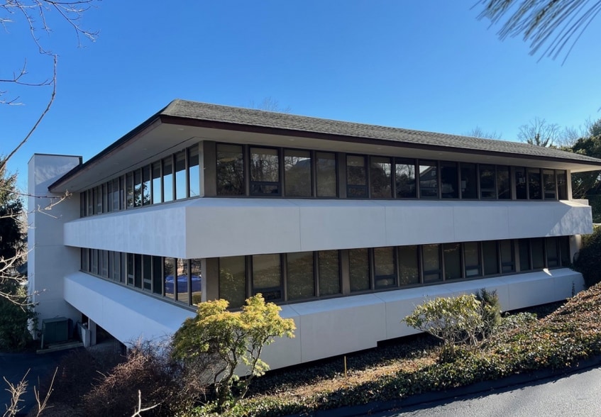 88 Post Rd W, Westport, CT for lease - Building Photo - Image 1 of 10
