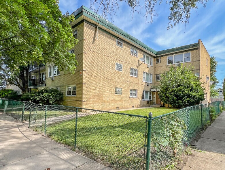 8743-8747 S Beverly Ave, Chicago, IL à vendre - Photo du bâtiment - Image 1 de 7