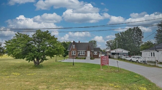 More details for 4590 Walker Rd, Windsor, ON - Office for Sale
