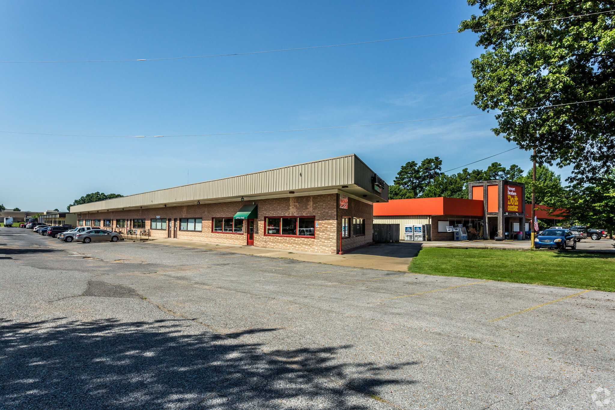 7715-7727 US Highway 70, Memphis, TN à vendre Photo du b timent- Image 1 de 1