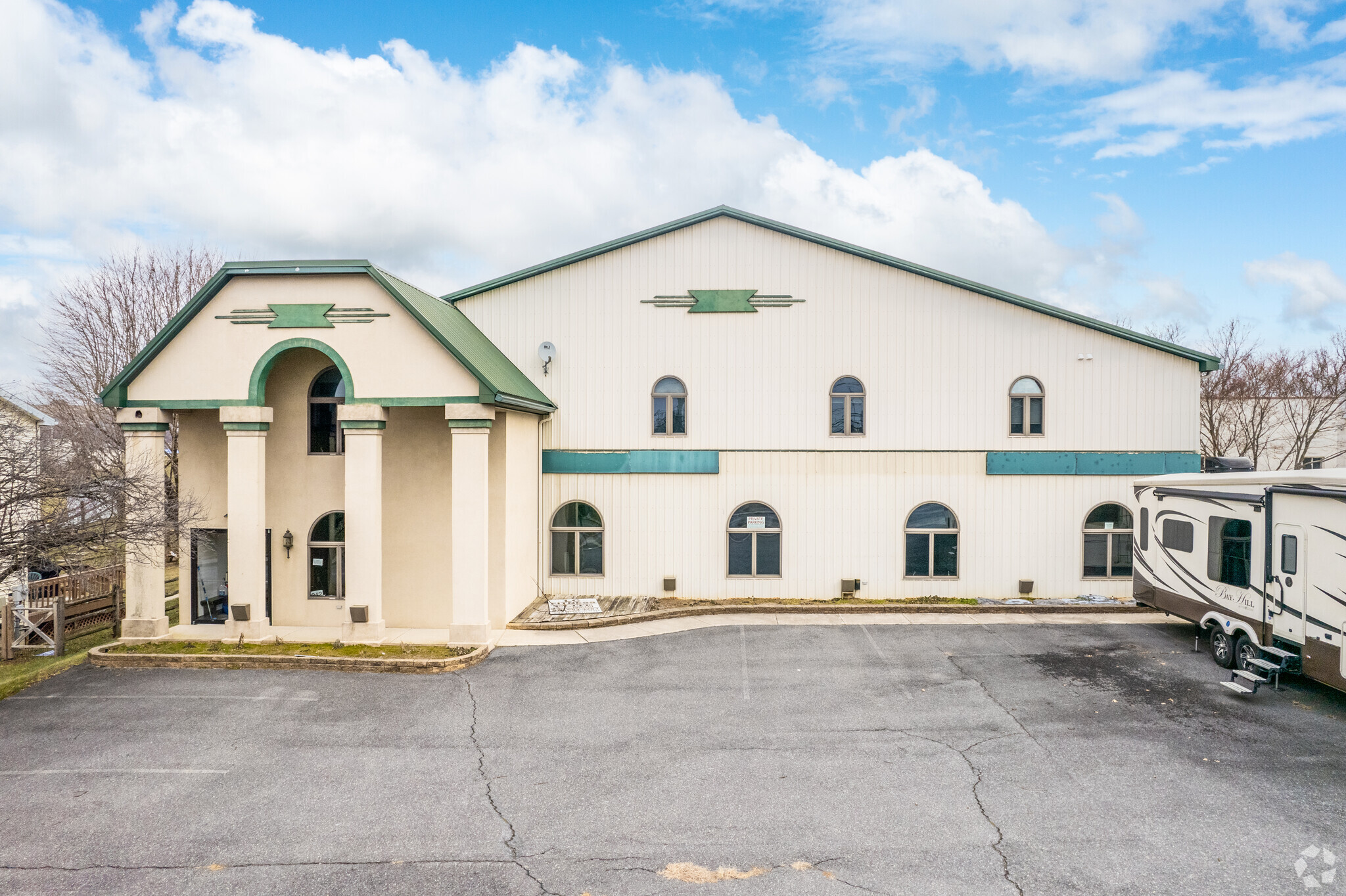 242 N Whiteoak St, Kutztown, PA for lease Building Photo- Image 1 of 6