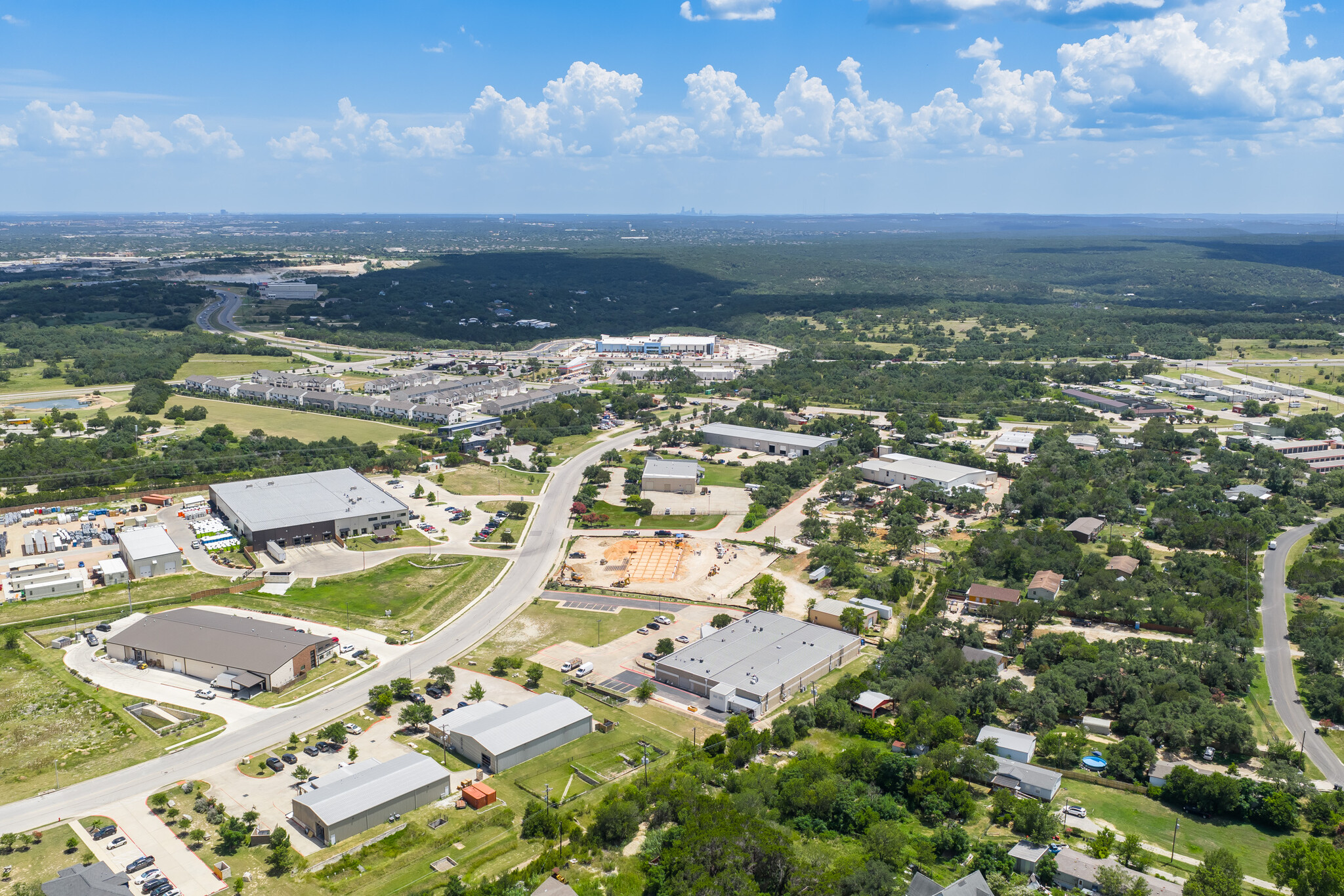 1809 Hur Industrial Blvd, Cedar Park, TX for lease Primary Photo- Image 1 of 2