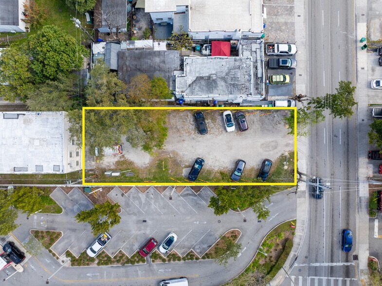 SW 7 st, Miami, FL à vendre - Photo du bâtiment - Image 2 de 9