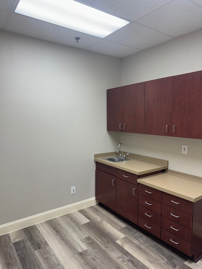 6300 Stonewood Dr, Plano, TX 75024 - Unit 200 -  - Interior Photo - Image 1 of 6