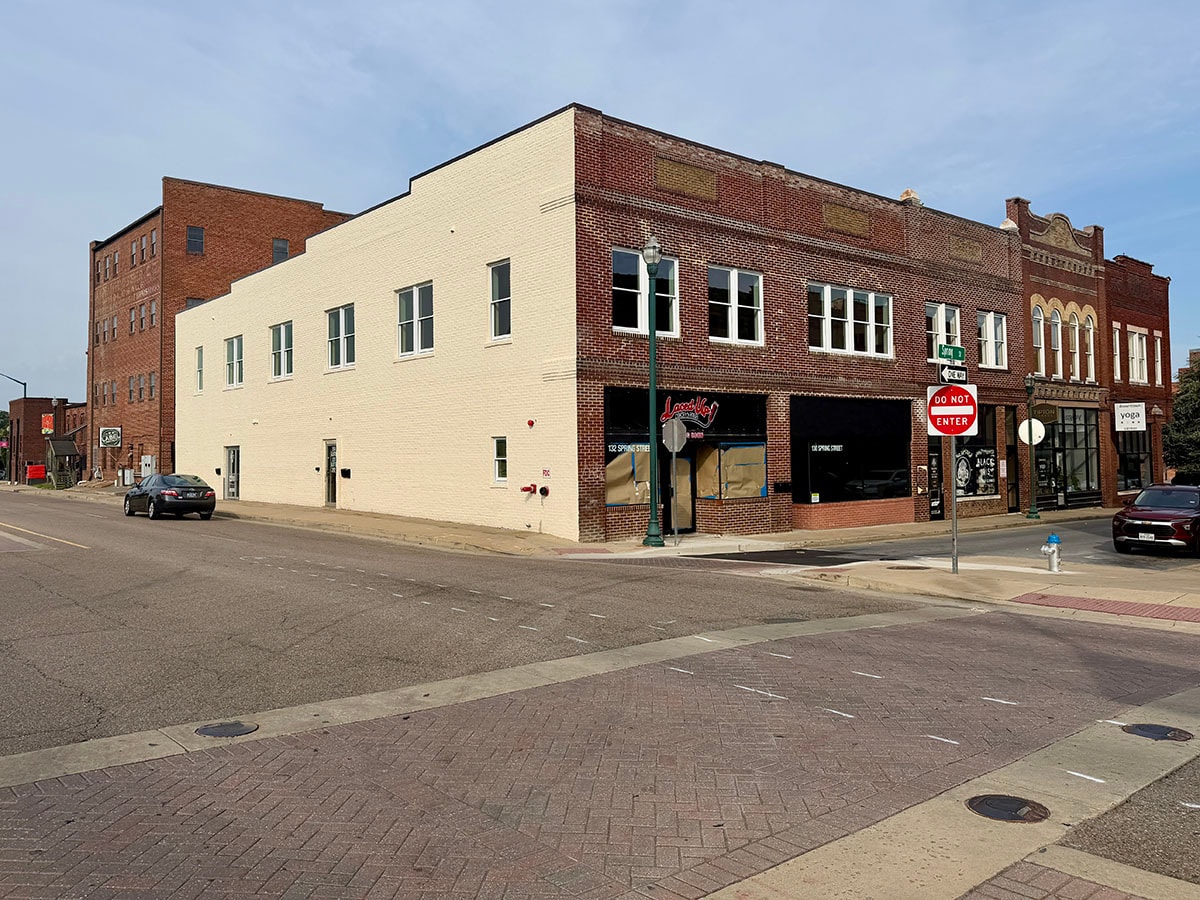 130 Spring St, Johnson City, TN for lease Interior Photo- Image 1 of 2