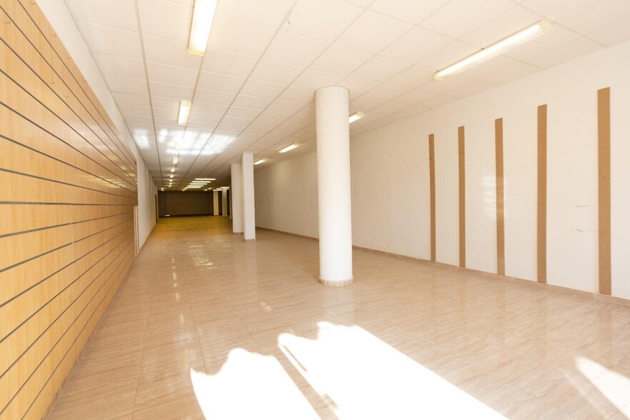 Calle Juan Carlos i, Villa de Otura, Granada for sale - Interior Photo - Image 3 of 28