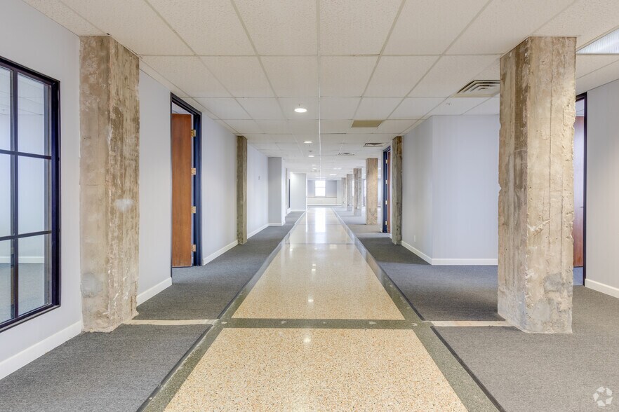 624 S Boston Ave, Tulsa, OK à louer - Photo intérieure - Image 3 de 34