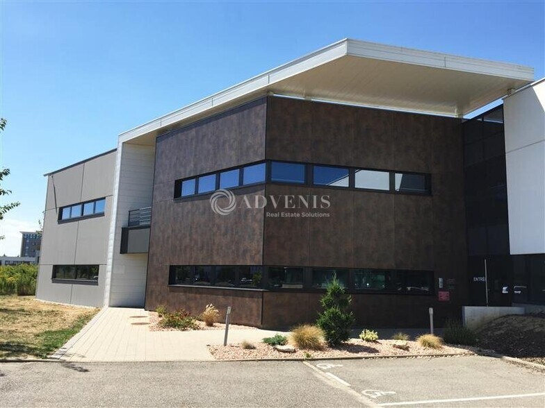 Office in Schiltigheim for lease - Building Photo - Image 2 of 13
