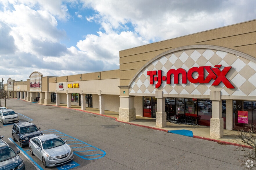 1646-1664 Montgomery Hwy, Birmingham, AL à vendre - Photo du bâtiment - Image 2 de 21