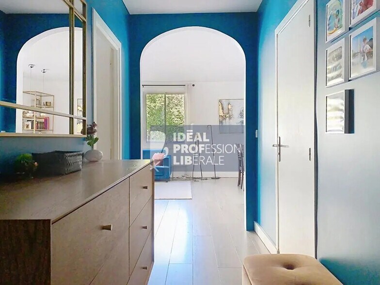 Office in Paris for sale - Interior Photo - Image 3 of 8