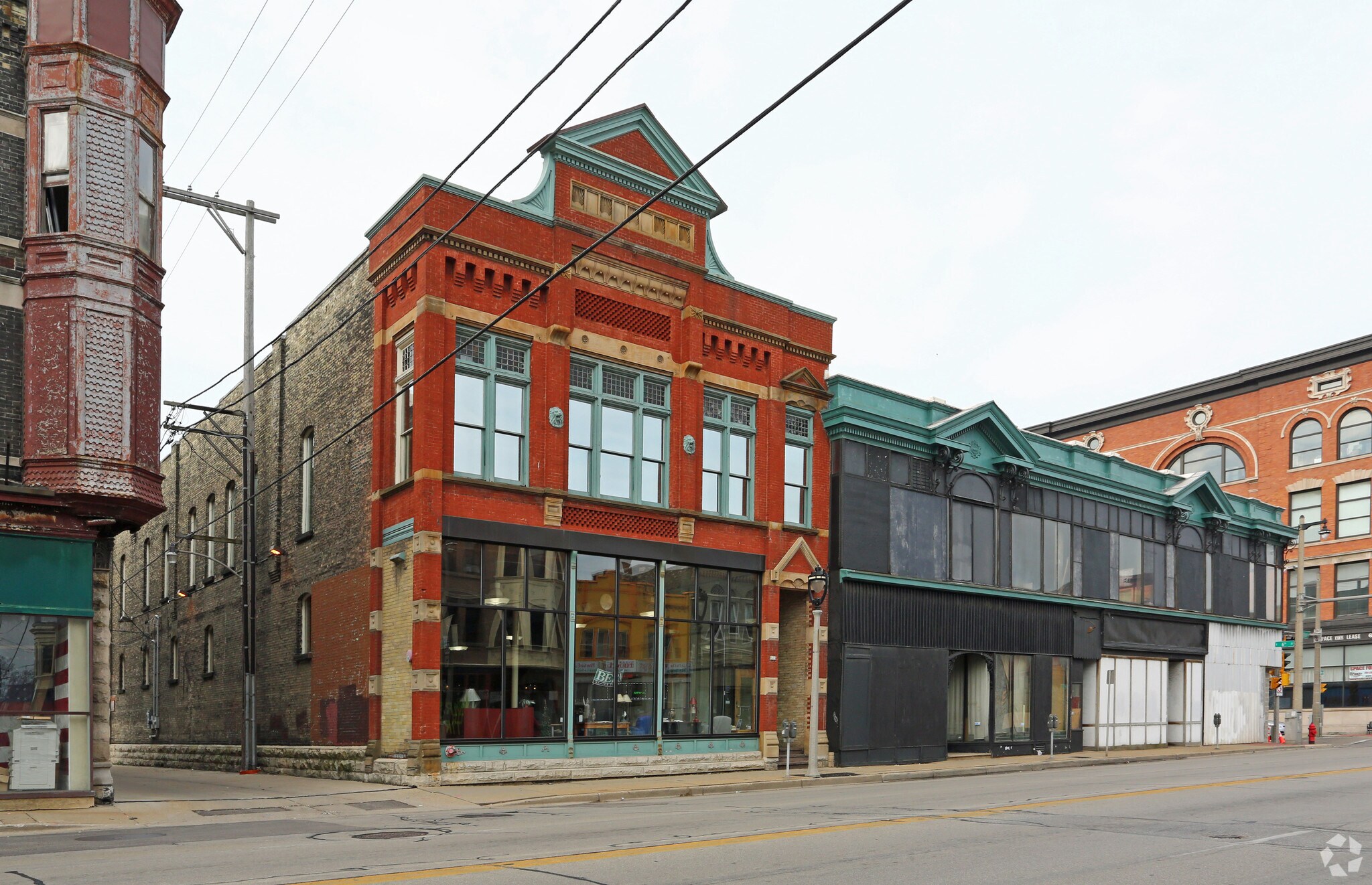 523 W National Ave, Milwaukee, WI for sale Primary Photo- Image 1 of 8