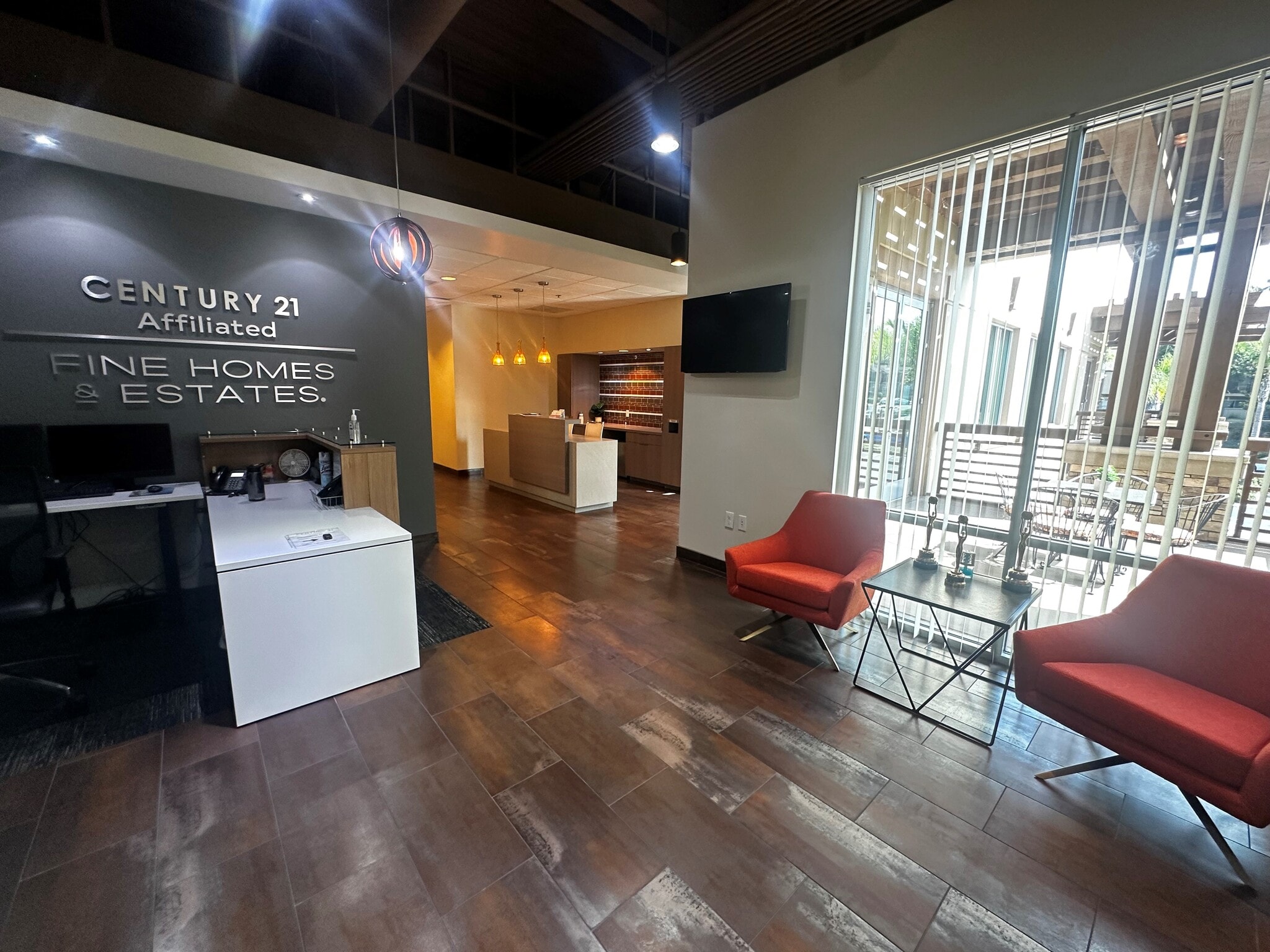 1530 Hilton Head Rd, El Cajon, CA for lease Building Photo- Image 1 of 12