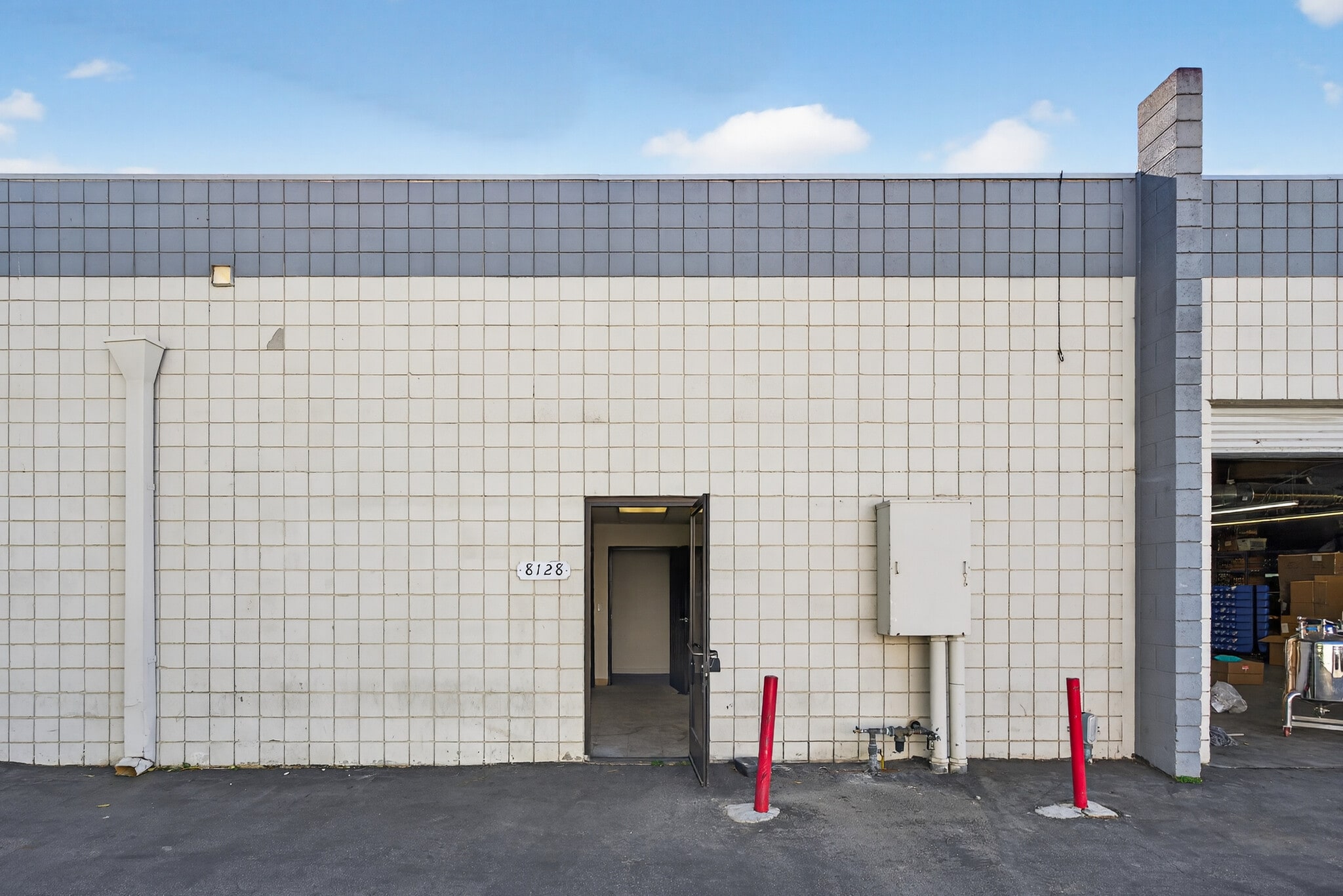 8116-8144 Deering Ave, Canoga Park, CA à louer Photo intérieure- Image 1 de 7