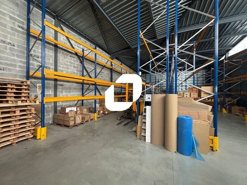 Flex in Le Taillan-Médoc for lease Building Photo- Image 1 of 10