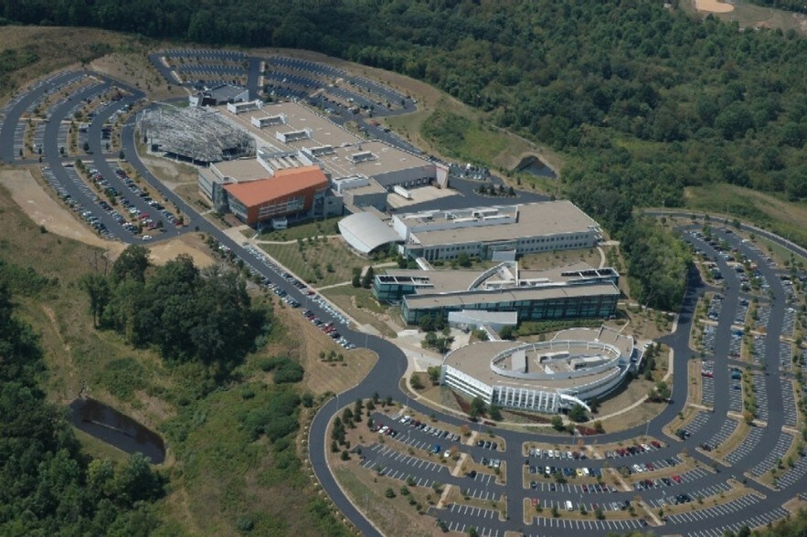1000 Ericsson Dr, Warrendale, PA à louer - Photo du bâtiment - Image 1 de 12