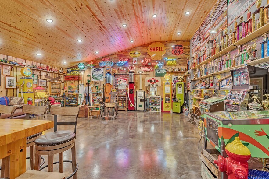 6225 Lark Rd NW, Sauk Rapids, MN à vendre - Photo du bâtiment - Image 3 de 47