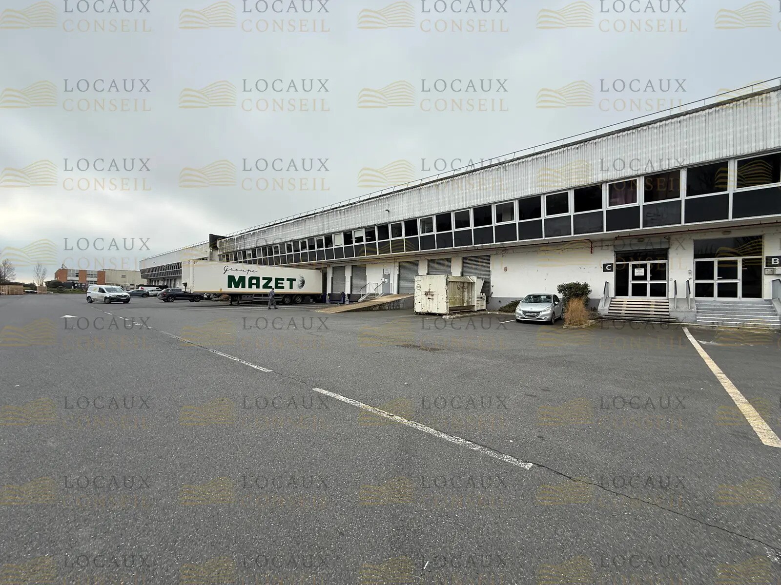 Flex in MARLY-LA-VILLE for lease Building Photo- Image 1 of 11