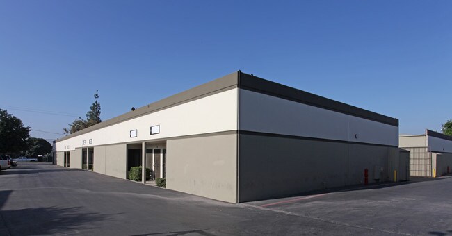 Plus de détails pour 1649 E Mission Blvd, Pomona, CA - Industriel à louer